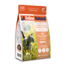 Load image into Gallery viewer, FELINE NATURAL Lamb &amp; King Salmon Feast Freeze Dried Cat Food 800g
