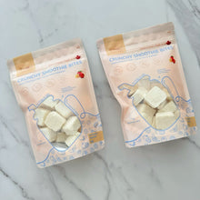 Load image into Gallery viewer, LOOPY PAWS Freeze-Dried Crunchy Smoothie Bites for Dogs &amp; Cats - 4 Flavors
