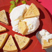 Load image into Gallery viewer, NATURAL CORE Pet Treat - Italian Mascarpone Cheese Pizza

