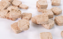 Load image into Gallery viewer, MICHINOKU FARM みちのくファーム Pet Treat Freeze-dried Horse Meat Cookies 馬肉曲奇
