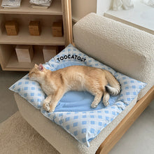Load image into Gallery viewer, TOOCAT Pet Cooling Pad Heart Mat - Pink/Blue
