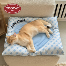 Load image into Gallery viewer, TOOCAT Pet Cooling Pad Heart Mat - Pink/Blue
