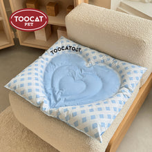 Load image into Gallery viewer, TOOCAT Pet Cooling Pad Heart Mat - Pink/Blue
