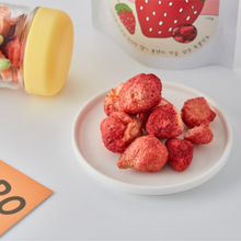 Load image into Gallery viewer, BBOBBO Freeze-dried Strawberry
