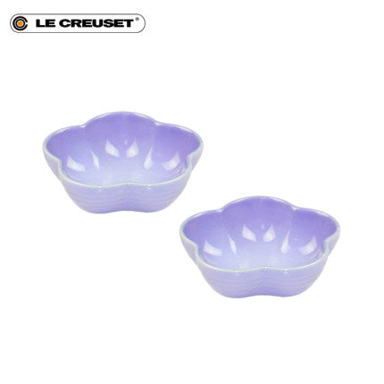 le creuset lavender flower LE CREUSET Flower Dish Set – MELLO