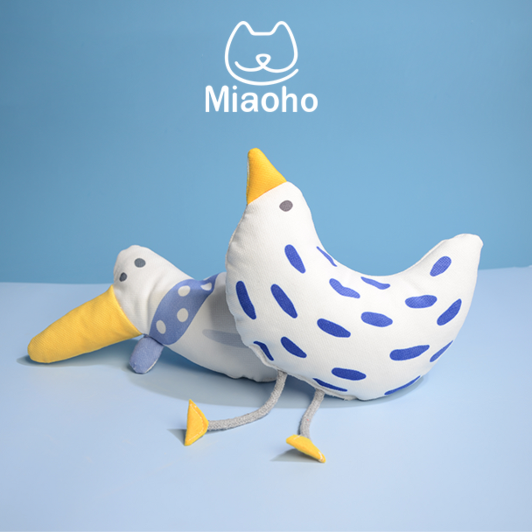 MIAOHO Blue Dotted Hen Catnip Cat Toy